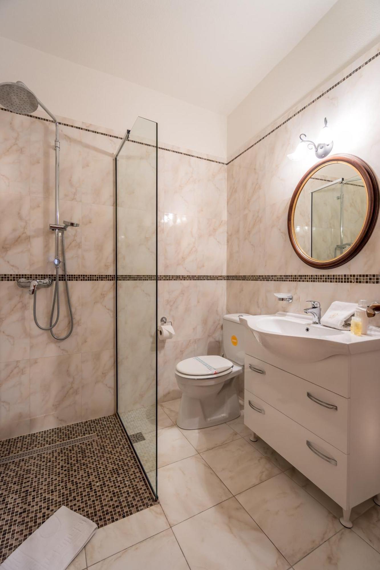 Apartments Leo Kotor Phòng bức ảnh