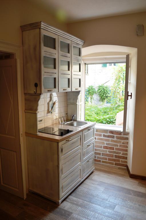 Apartments Leo Kotor Phòng bức ảnh